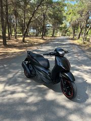 Piaggio Beverly 300 2023 DEEP BLACK