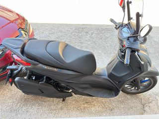 Piaggio Beverly 400 2025-thumb-6