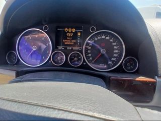 Volkswagen Touareg 2006-thumb-9