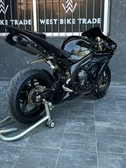 Yamaha YZF-R1 2004-thumb-5