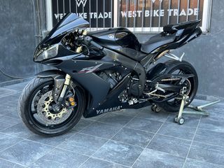 Yamaha YZF-R1 2004-thumb-8