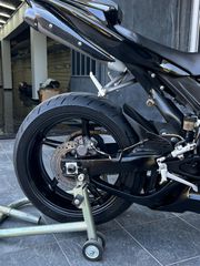 Yamaha YZF-R1 2004-thumb-15