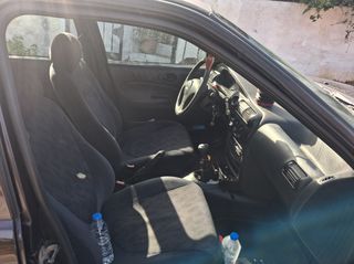 Ford Escort 1996 CHIA-thumb-4