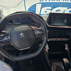Peugeot 208 2022-thumb-5