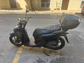 Honda SH 150i 2025 SPORTY SMART TOP BOX-thumb-2