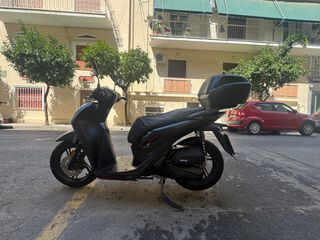 Honda SH 150i 2025 SPORTY SMART TOP BOX-thumb-3