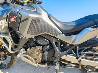 Honda CRF 1100 AFRICA TWIN 2024 dct e-suspension-thumb-10
