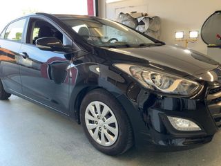 Hyundai i 30 2015 1.6 CRDI BLUE TREND !!-thumb-4