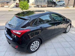 Hyundai i 30 2015 1.6 CRDI BLUE TREND !!-thumb-5
