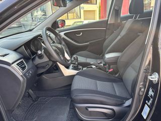 Hyundai i 30 2015 1.6 CRDI BLUE TREND !!-thumb-12
