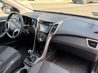 Hyundai i 30 2015 1.6 CRDI BLUE TREND !!-thumb-16