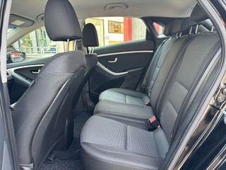 Hyundai i 30 2015 1.6 CRDI BLUE TREND !!-thumb-13