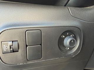 Citroen C3 2023 1.2 PURETECH 110HP C-SERIES-thumb-14