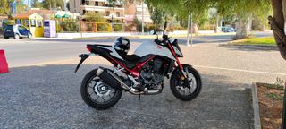 Honda CB 750 2023 HORNET-thumb-1