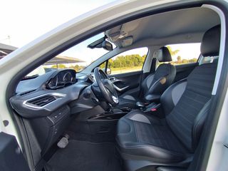 Peugeot 2008 2017 1.2 PURETECH 110 ALLURE Αυτόματο Navi-thumb-8
