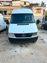 Κλούβα Mercedes-Benz 2000 312