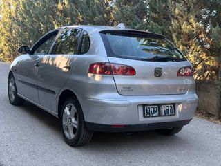 Seat Ibiza 2004-thumb-3