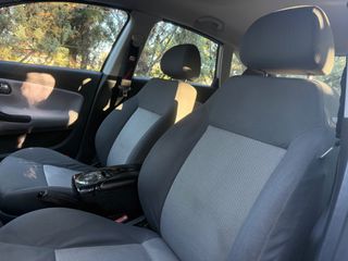 Seat Ibiza 2004-thumb-7