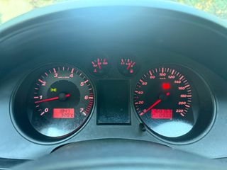Seat Ibiza 2004-thumb-13