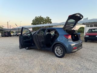 Kia Rio 2019-thumb-8