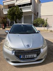 Peugeot 208 2014