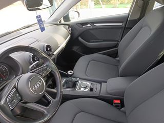 Audi A3 2019-thumb-3