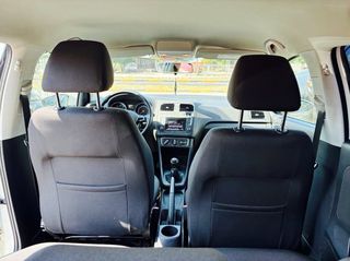 Volkswagen Polo 2015-thumb-24