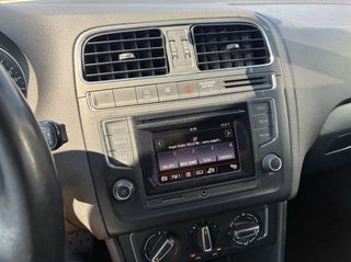 Volkswagen Polo 2015-thumb-15