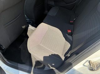 Volkswagen Polo 2015-thumb-25