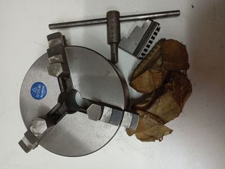 Τσόκ τόρνου ΤΟS 125mm με τρεις δαγκάνες