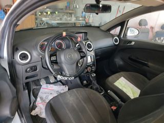 Opel Corsa 2013-thumb-2