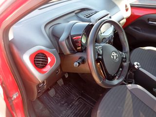 Toyota Aygo (X) 2018-thumb-6