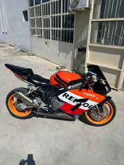 Honda CBR 1000RR 2006 REPSOL