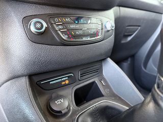 Ford Tourneo Courier 2017 5θέσιο “BOOK SERVİCE”-thumb-32