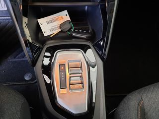 Peugeot 208 2026 STYLE 1,2 HYBRID 110 hp-thumb-8