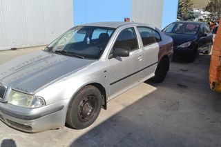 Ολόκληρο Αυτοκίνητο Skoda Octavia 4 1.6 Αρ.Κινητήρα AVU 2000-2004-thumb-3