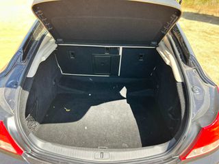 Opel Insignia 2009-thumb-7