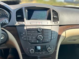 Opel Insignia 2009-thumb-10