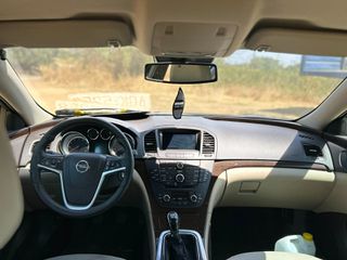 Opel Insignia 2009-thumb-12