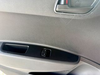 Hyundai i 10 2018 CLASSIC-thumb-10