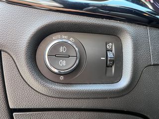 Opel Astra 2021 ULTIMATE SPORT 1.5D-thumb-36