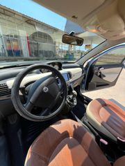 Lancia Ypsilon 2006-thumb-35
