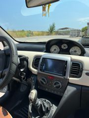 Lancia Ypsilon 2006-thumb-32
