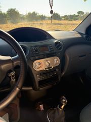 Toyota Yaris 2004