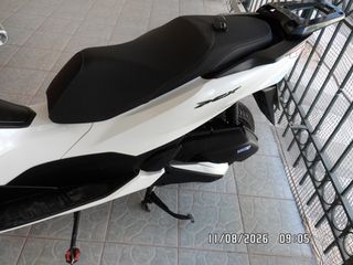 Honda PCX 125 2024 ESP2-thumb-13