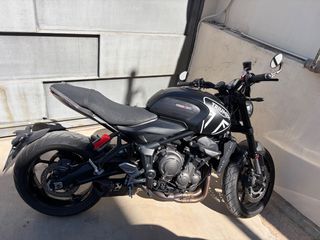 Triumph Trident 660 2022-thumb-3