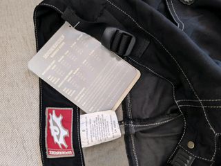πωλείται παντελόνι raceface για enduro small