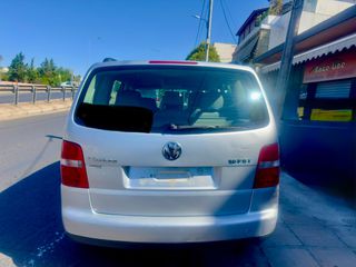 Volkswagen Touran 2004 1.6 FSI FULL BOOK SERVICE-thumb-4