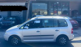 Volkswagen Touran 2004 1.6 FSI FULL BOOK SERVICE-thumb-6