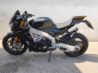 Aprilia Tuono 2022 1100 Factory-thumb-1